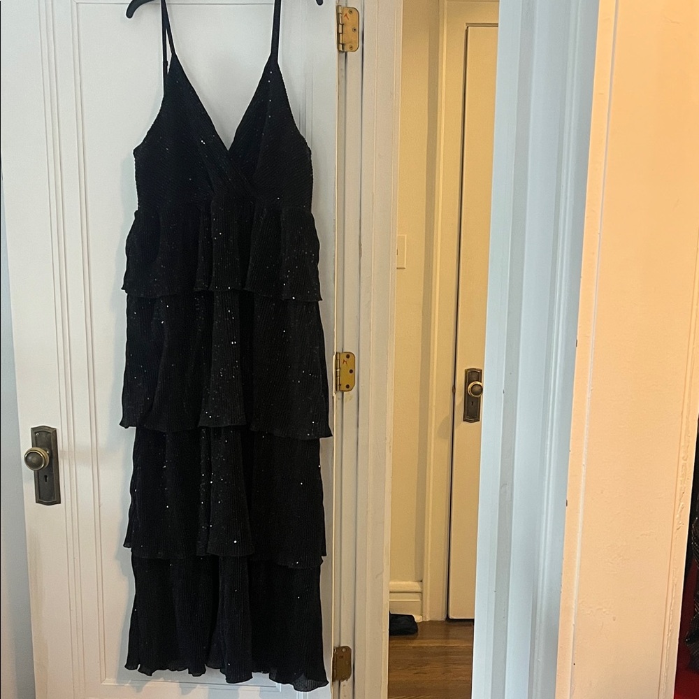 Black Tiered V-Neck Spaghetti-Strap Maxi Dress